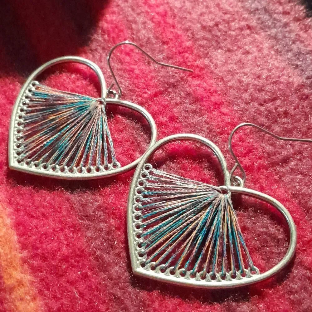 !!Vintage Heart Shaped Earrings